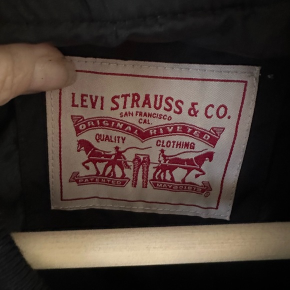 Levi’s jacket - Picture 2 of 3